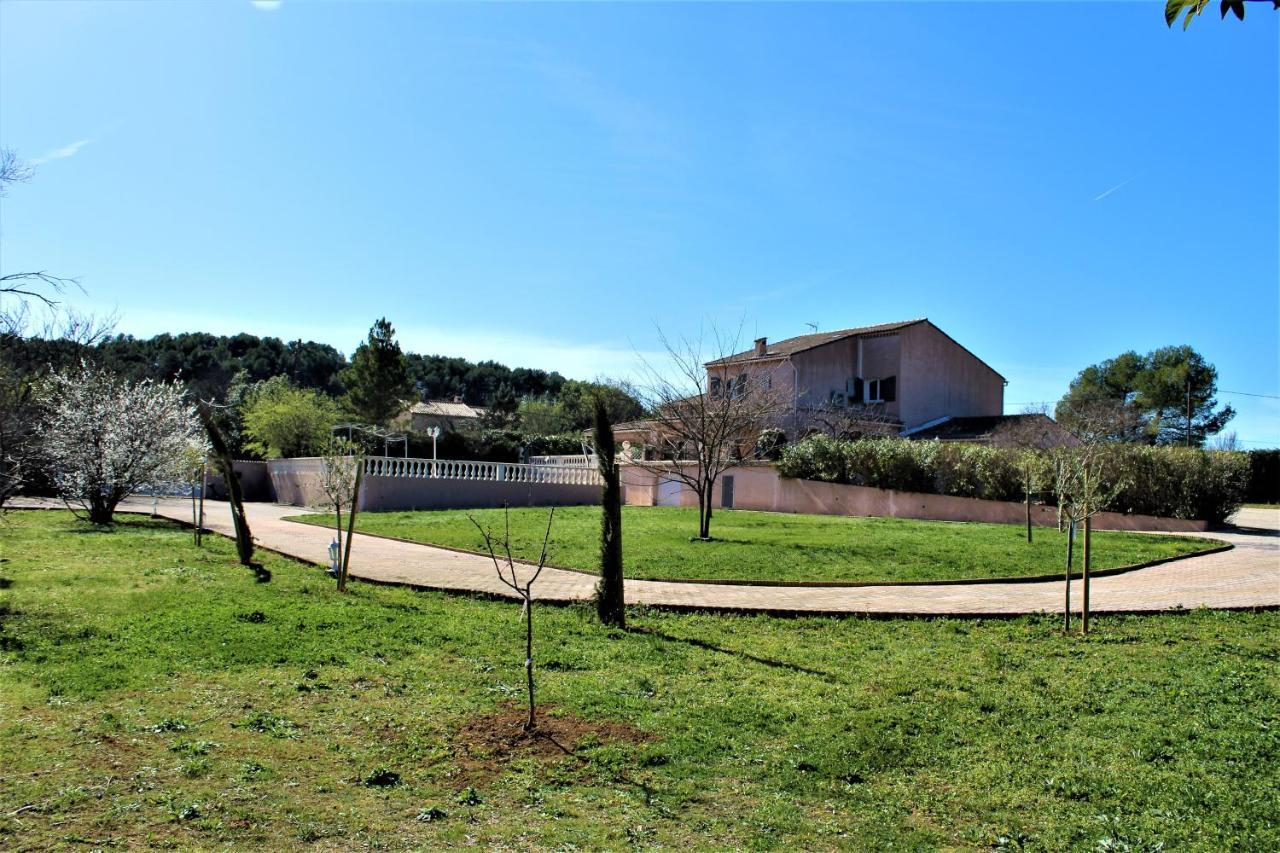 La Villa des Ames Liées Draguignan Exterior foto