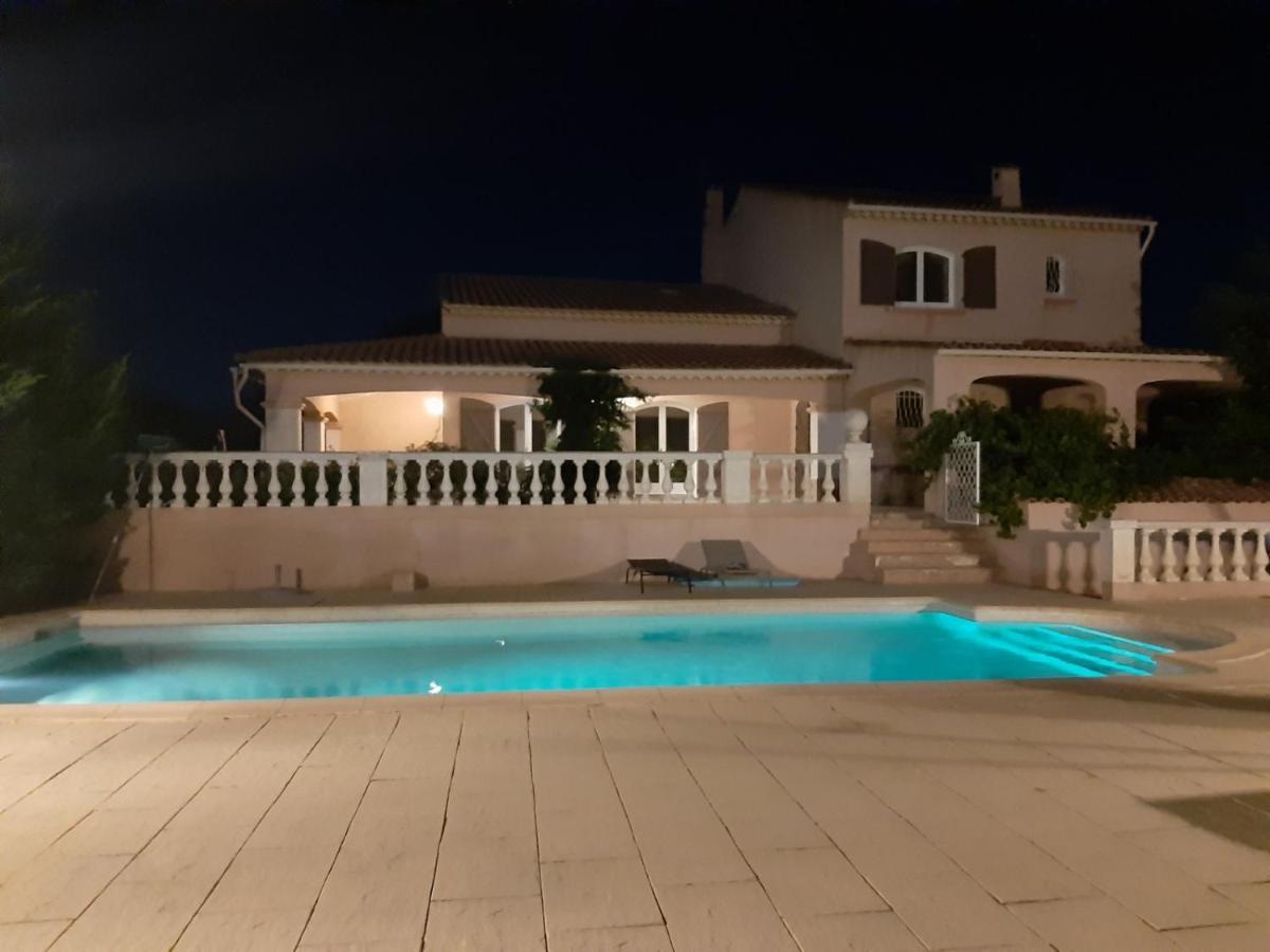 La Villa des Ames Liées Draguignan Exterior foto
