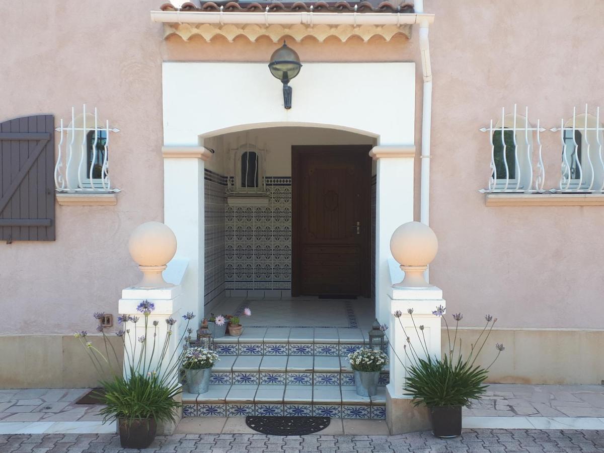 La Villa des Ames Liées Draguignan Exterior foto