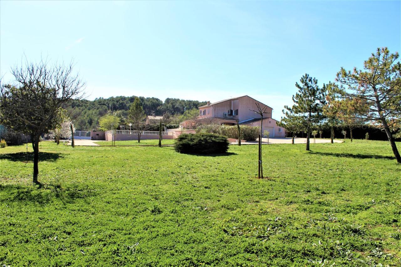 La Villa des Ames Liées Draguignan Exterior foto