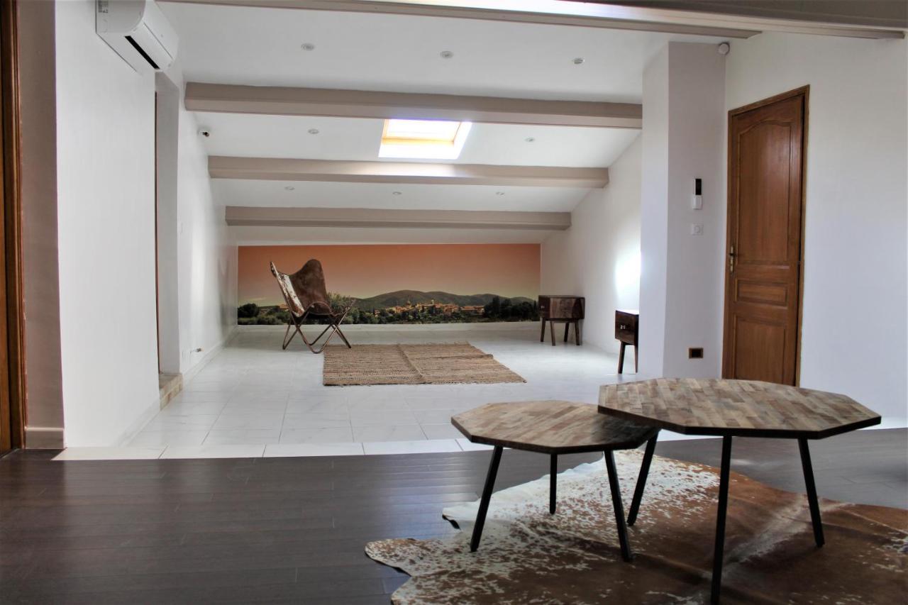 La Villa des Ames Liées Draguignan Exterior foto